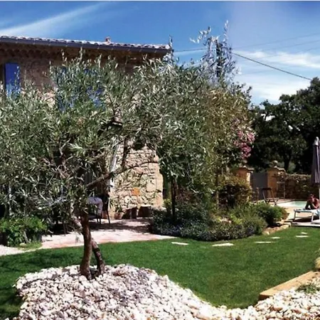 A Gauche Du Pont Maison d'hôtes *